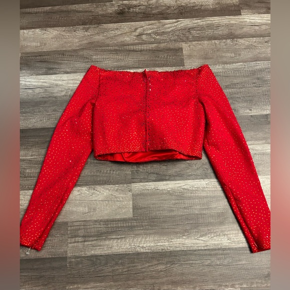Sherri Hill red satin top with red rhinestones size 8 - Picture 3 of 5